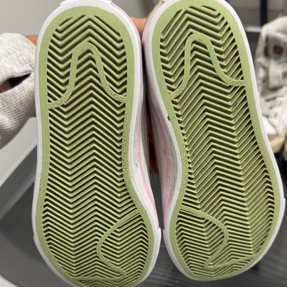 Converse Kids Sneakers - White and Pink - Picture 11 of 11